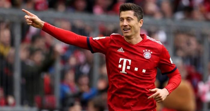 Lewandowski sahalardan dört hafta uzak kalacak