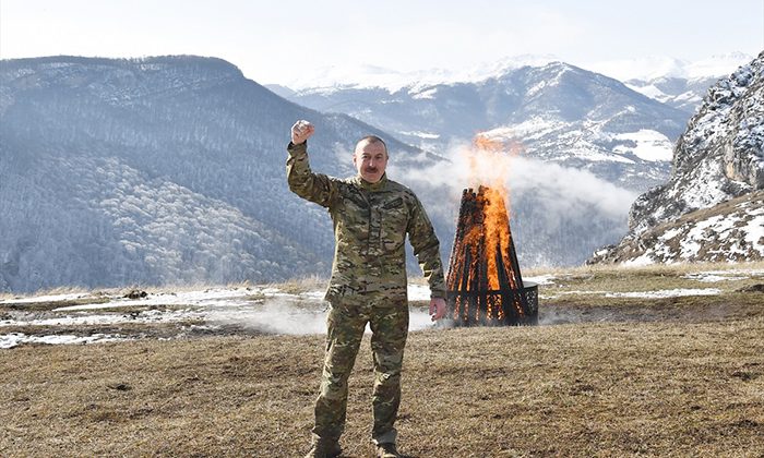 Aliyev Nevruz ateşini Şuşa’da yaktı