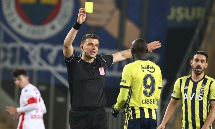 Fenerbahçe, sahasında berabere kaldı