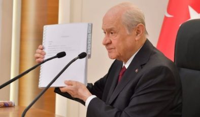 Bahçeli’den 100 maddelik Anayasa önerisi