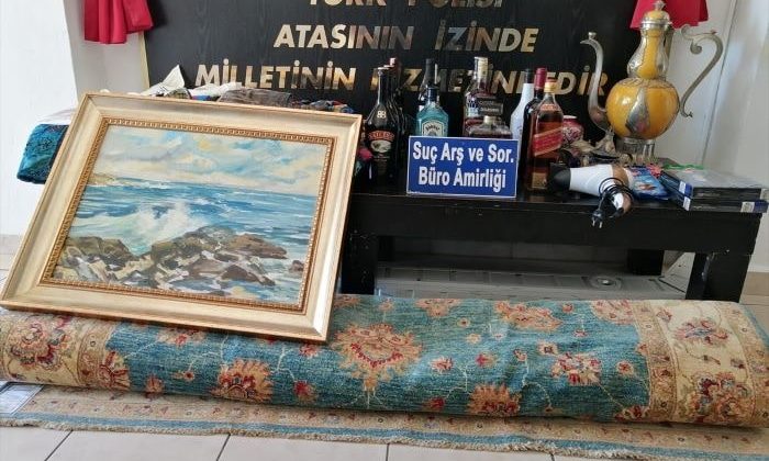 Antalya’da villalardan antika eşya çalan zanlı tutuklandı