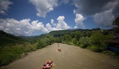 Düzce’de rafting heyecanı