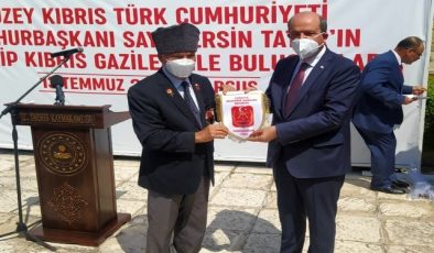 KKTC Cumhurbaşkanı Ersin Tatar Mersin’de gazilerle buluştu