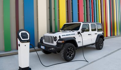 Jeep Wrangler artık elektrikli