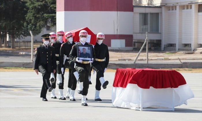 Fırat Kalkanı Harekatı bölgesinde bir asker şehit oldu