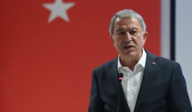 Bakan Akar: Teröristler kan ağlıyor, bitecekler